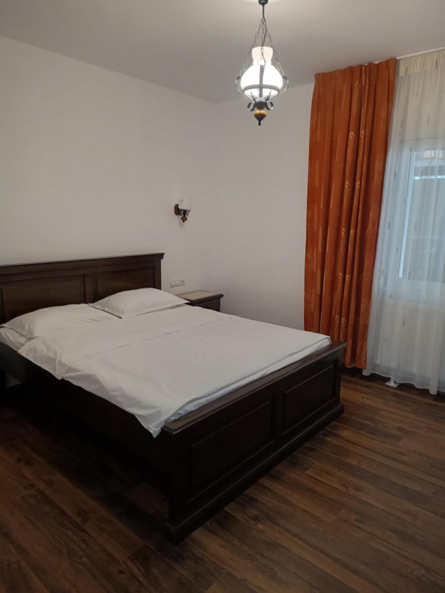 Pensiunea In Poiana Glod  Екстериор снимка