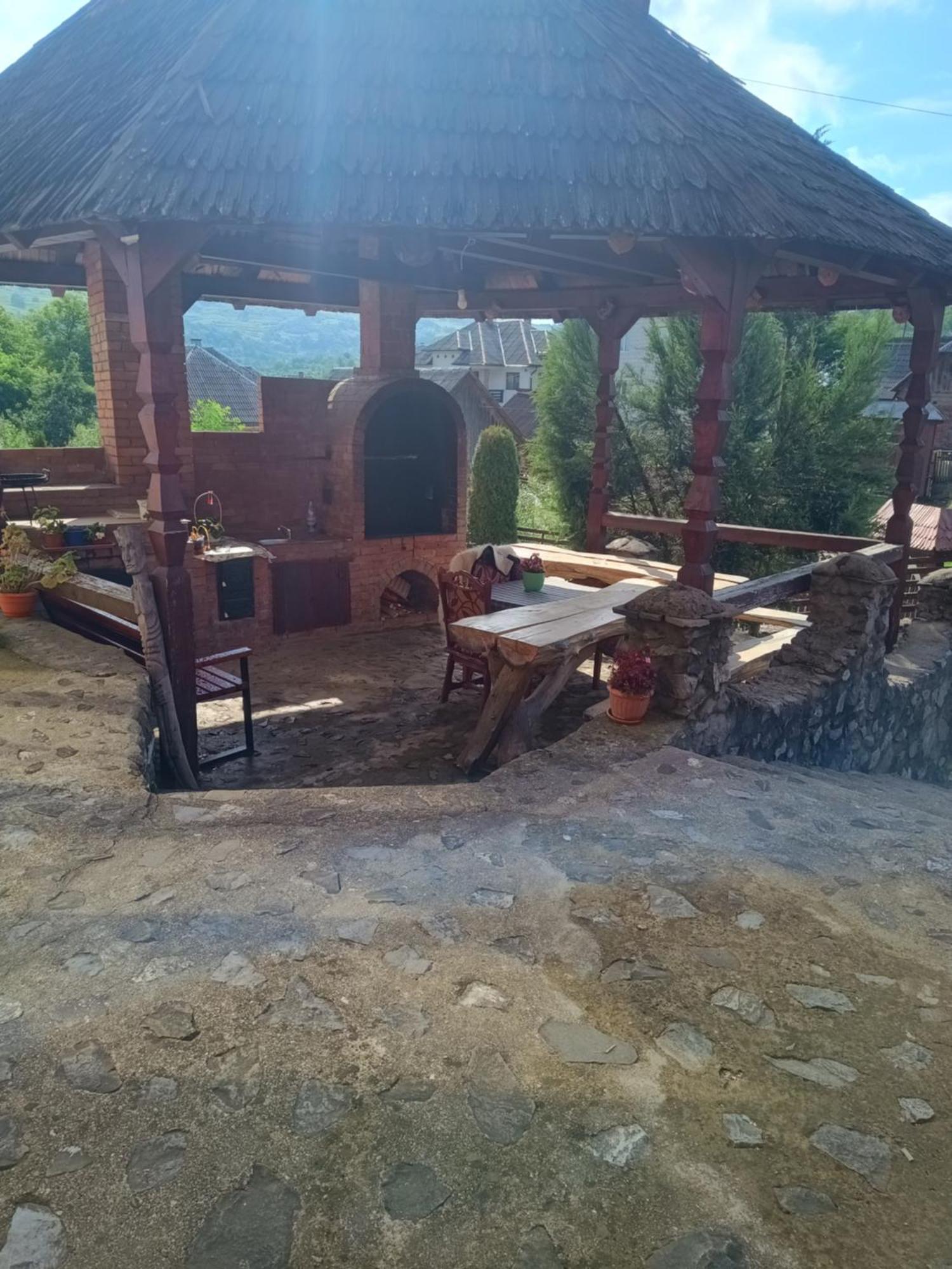 Pensiunea In Poiana Glod  Екстериор снимка