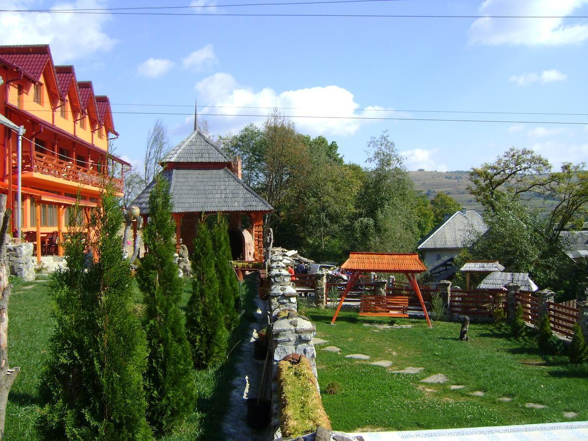 Pensiunea In Poiana Glod  Екстериор снимка